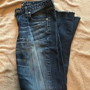 Mossimo boyfriend jeans size 4, stretch
